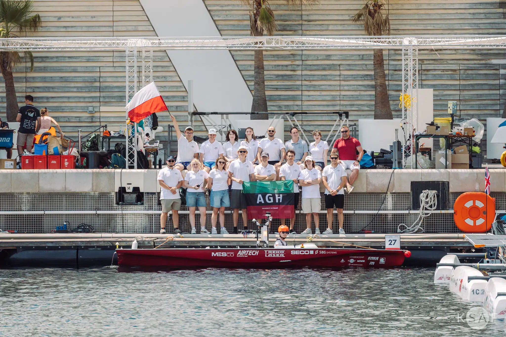 AGH SOLAR BOAT